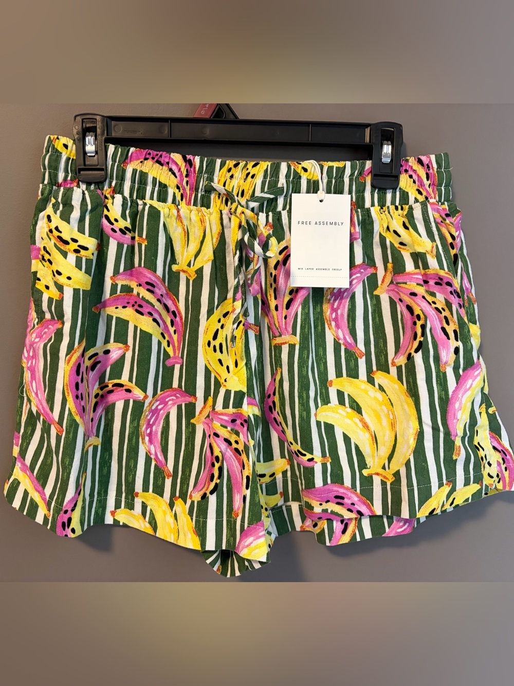 NEW free assembly Small tropical banana linen blend pull on shorts wmns 4-6